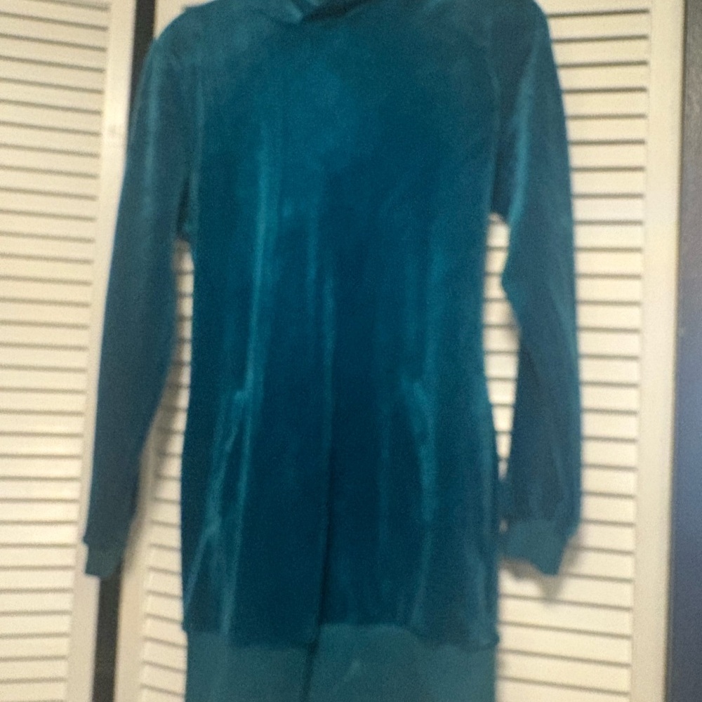 bebe Turquoise Long-Sleeve Midi Dress